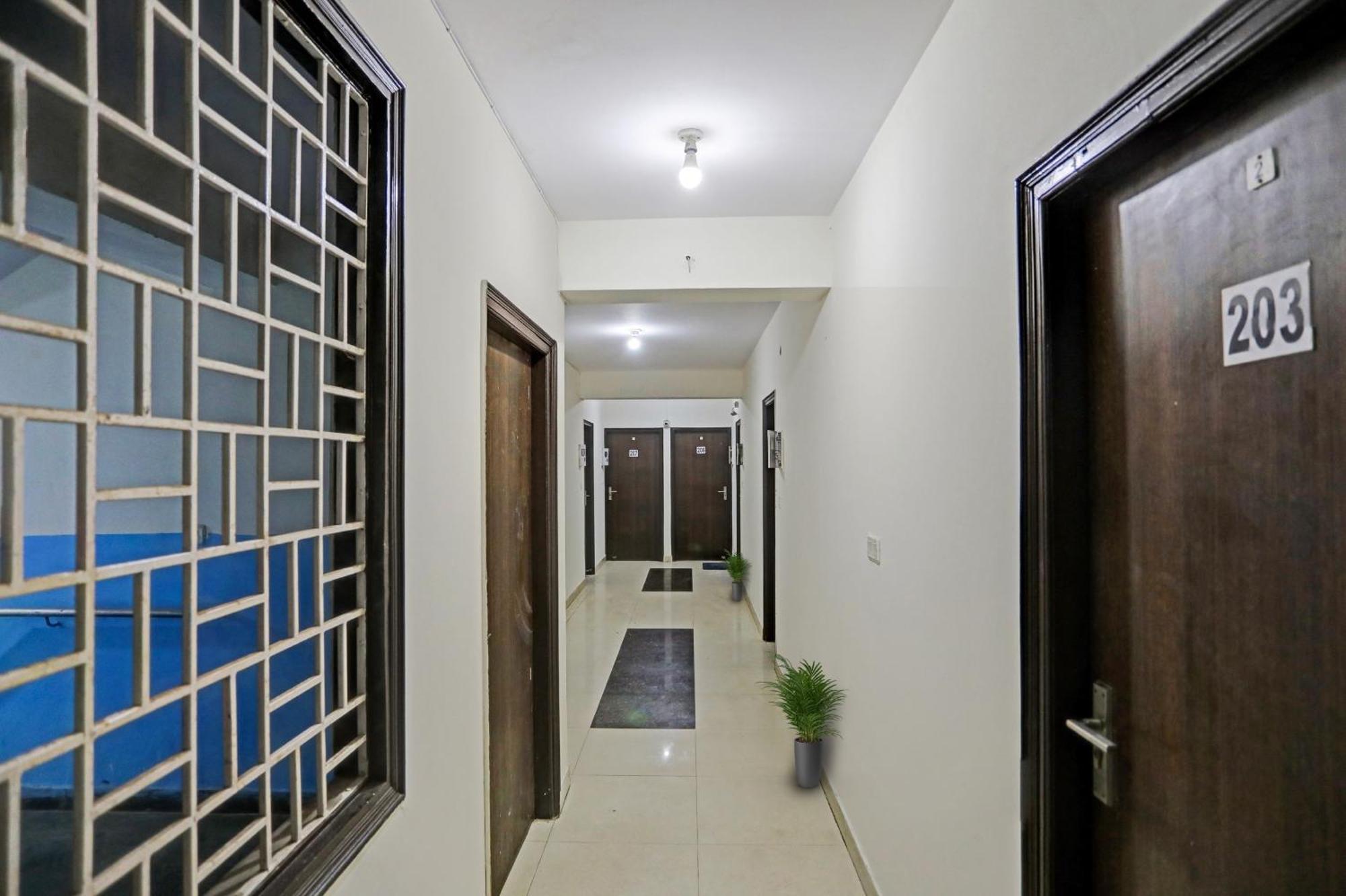 Hotel O Kalkaji Delhi New Delhi Exteriör bild