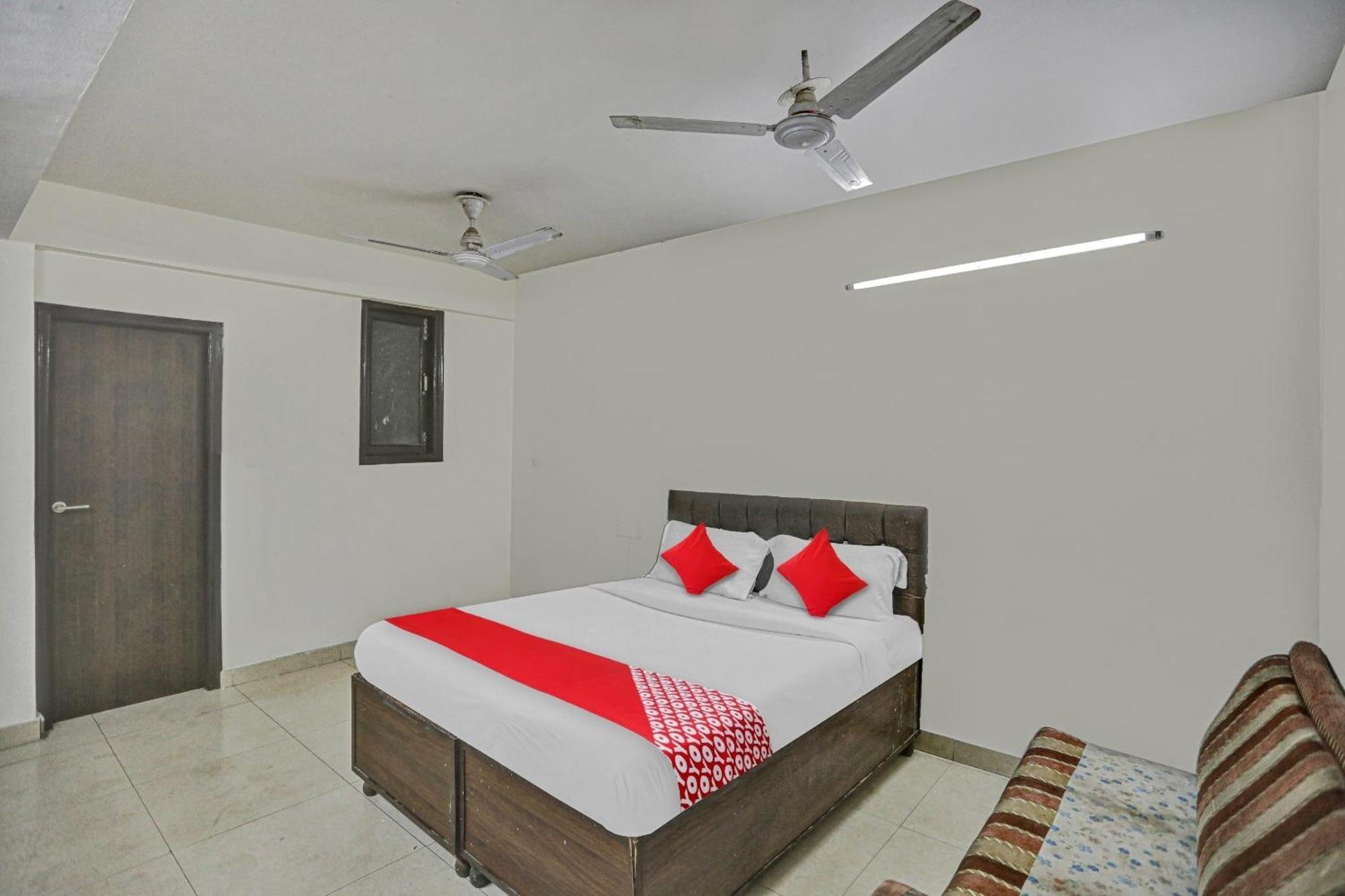 Hotel O Kalkaji Delhi New Delhi Exteriör bild